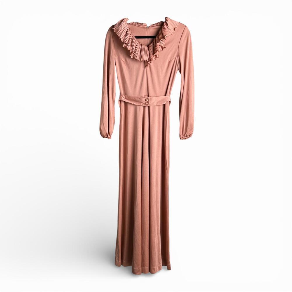 Vintage Long Sleeve Maxi Dress with Pleated Ruffle Collar and Belt